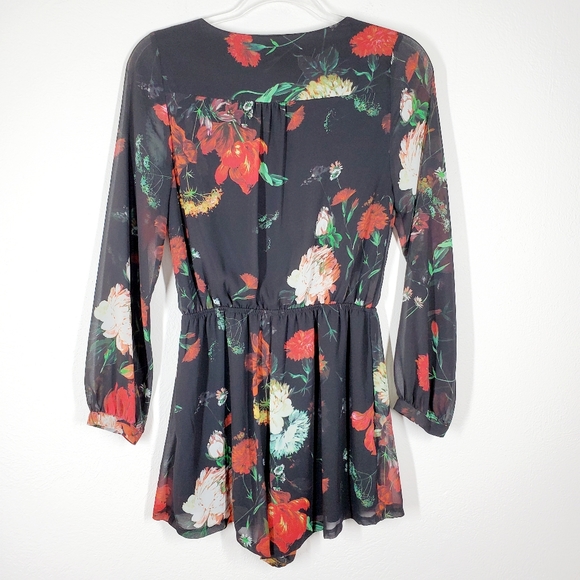 EXPRESS FLORAL ROMPER - Picture 2 of 8